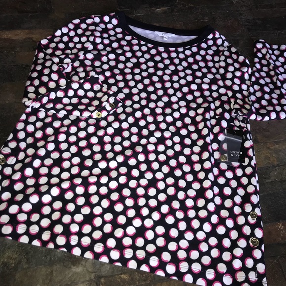 👑CROWN & IVY - Picture 4 of 8